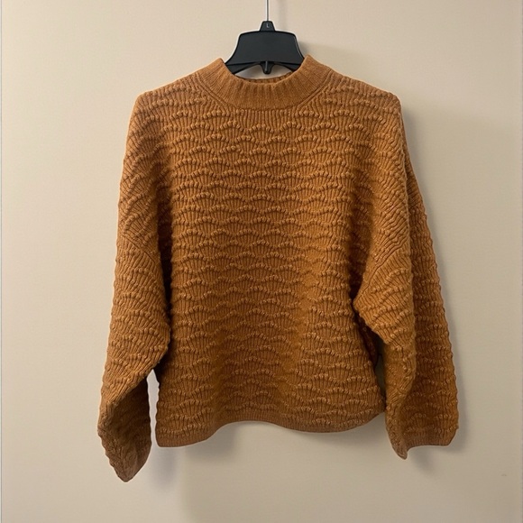 Weekday Gogo sweater mustard yellow oversized textured knit women’s size XSmall - Picture 2 of 5